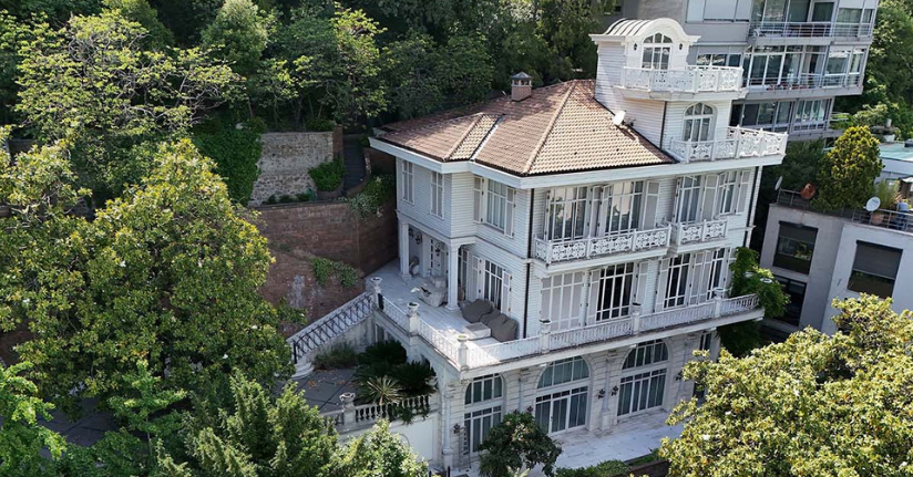 FETÖ firarisi Akın İpek’in Bebek’teki köşkü dördüncü ihalede satıldı