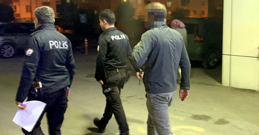 Ehliyet sınavında kopya için kulağının içine yerleştirdiği cihaz hastanede çıkarıldı