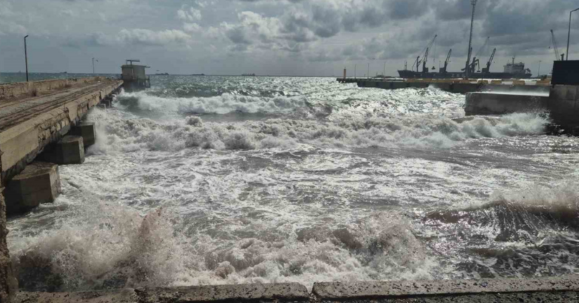 Marmara Denizi’nde şiddetli fırtına