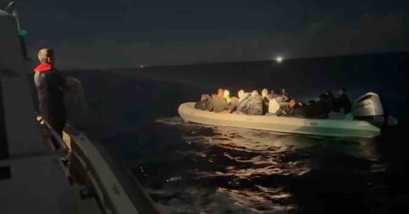 Didim’de 25 düzensiz göçmen yakalandı