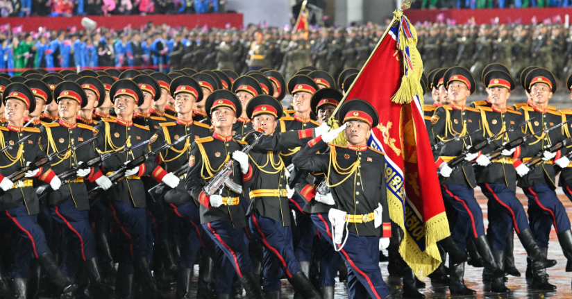 Kuzey Kore'de İşçi Partisi'nin 80’inci kuruluş yıl dönümü askeri geçit töreniyle kutlandı