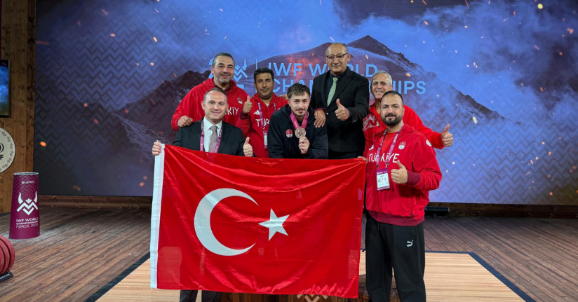 Dünya Şampiyonası’nda milli halterciler 2’si altın 5 madalya kazandı