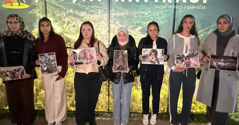 Öğrencilerden 'Dünya Kız Çocukları Günü'nde' Gazze mesajı