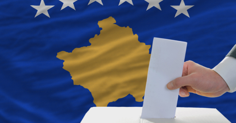 Kosova'da halk yerel seçim için sandık başında