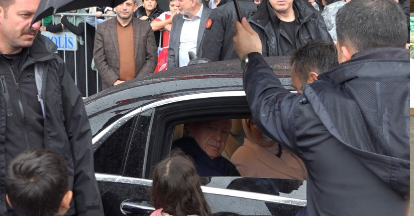 Cumhurbaşkanı Erdoğan Rize’den ayrıldı
