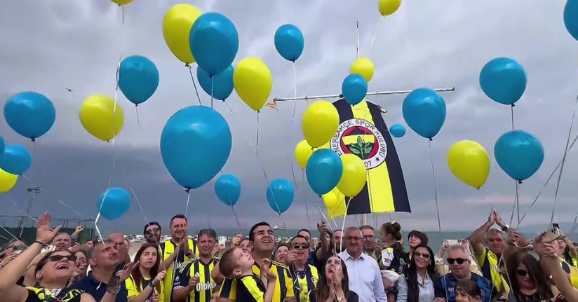 Sarı lacivertli balonlar kanseri yenen Fenerbahçeli Tamer Talha için gökyüzüne bırakıldı