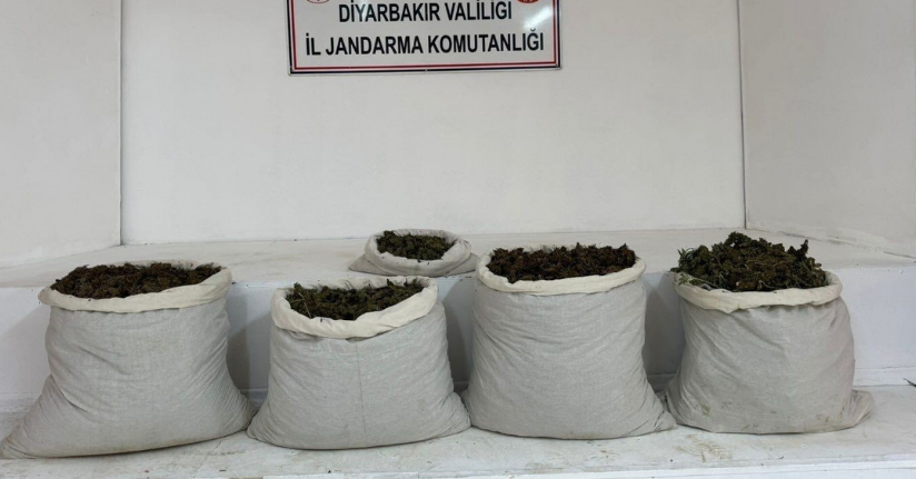 Diyarbakır’da 93 kilo uyuşturucu ele geçirildi