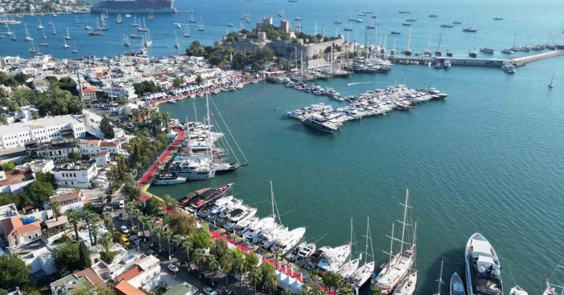 Milyon dolarlık yatlar Bodrum’da buluştu