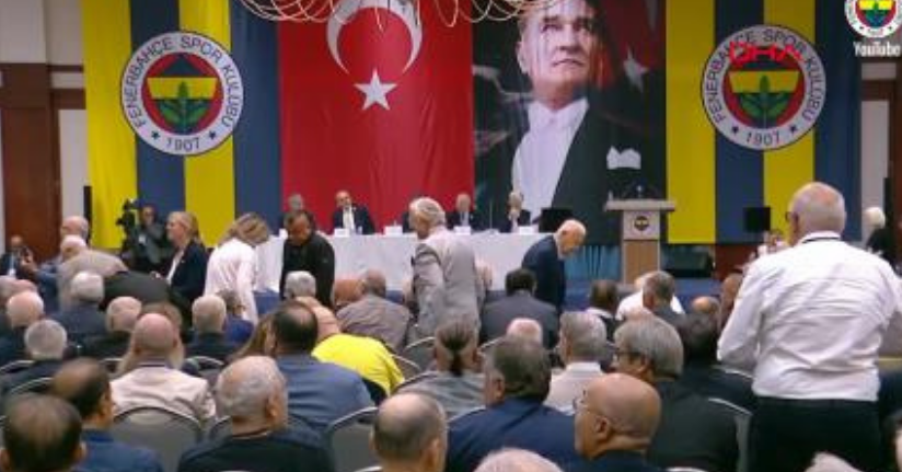Aziz Yıldırım: Biz Fenerbahçe'nin düşmanı değiliz, Fenerbahçe'nin kendisiyiz