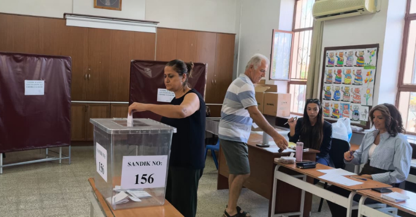 KKTC, cumhurbaşkanı seçimi için sandık başında
