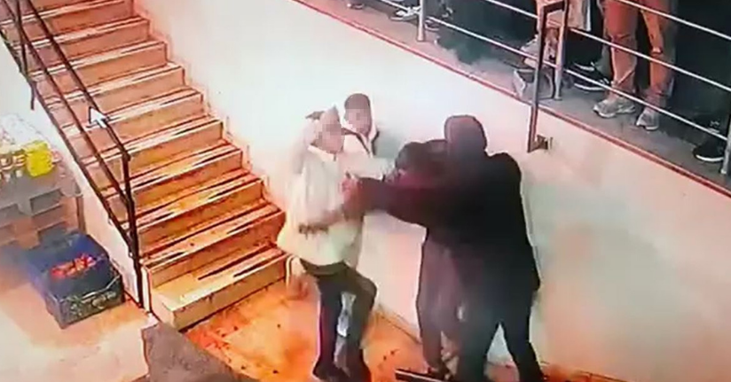 Tekme tokat birbirilerine girdiler; o anlar kamerada