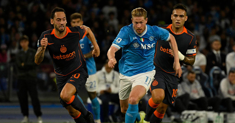 Hakan’ın golü Inter’e yetmedi, Napoli liderliği aldı