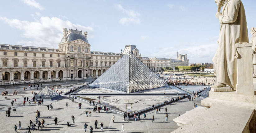 Louvre Müzesi'ndeki bazı mücevherler merkez bankasına taşındı