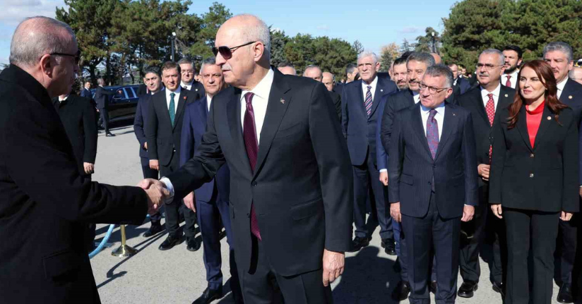 Cumhurbaşkanı Erdoğan başkanlığındaki devlet erkanı Anıtkabir’i ziyaret etti