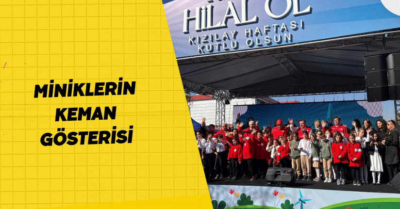 Miniklerin keman gösterisi