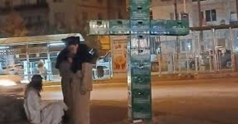 Bira kasalarından haç işareti oluşturan 3 şahıs gözaltına alındı