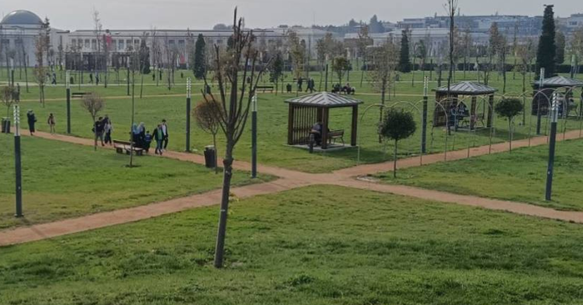 Atatürk Havalimanı Millet Bahçesi’ne ilk gününde yüzlerce vatandaş akın etti