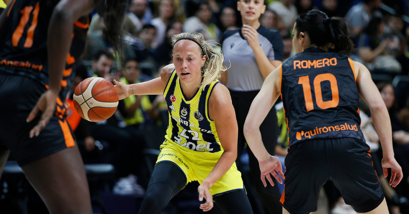 Fenerbahçe Opet, 5’te 5 yaptı ve grup liderliğini garantiledi