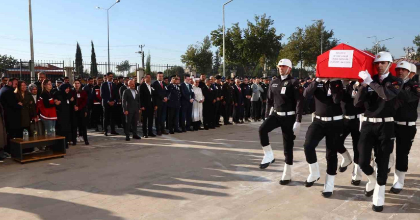 Kazada ağır yaralanan polis memuru hayatını kaybetti