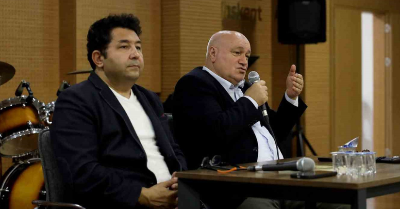 Prof. Dr. Taşağıl, Sakarya’da erken dönem Türk devletlerini anlattı