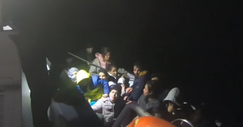 Aydın açıklarında 30 düzensiz göçmen kurtarıldı