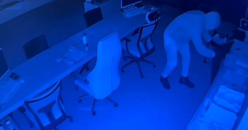 İş yerinin kasasından 1 milyon TL değerinde döviz çalan hırsız, eski çalışanı çıktı