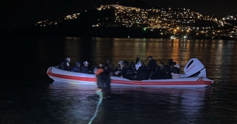 Bodrum açıklarında 30 düzensiz göçmen yakalandı