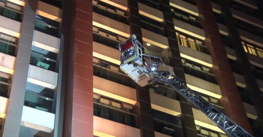 Sultangazi’de otelde yangın paniği: 4 kişi hastaneye kaldırıldı