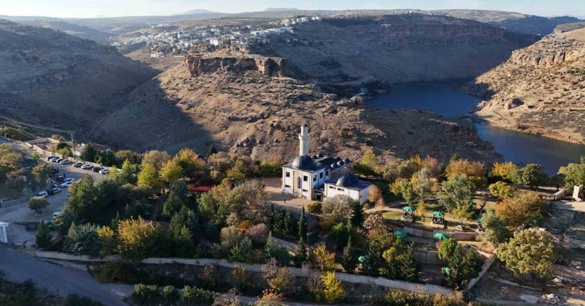 Kur’an-ı Kerim’de ismi geçen peygamberlerin kabirlerinin olduğu ilçe yılda 1 milyon ziyaretçi ağırlıyor