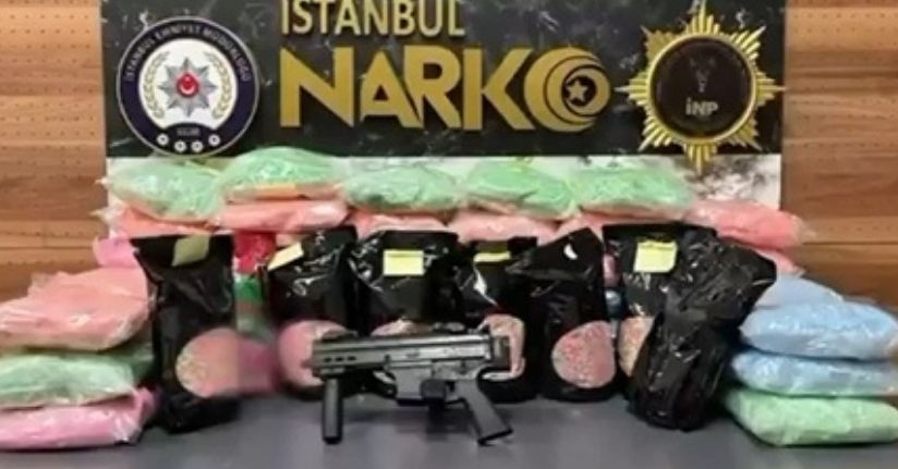  Avcılar'da eve uyuşturucu operasyonu; 601 bin uyuşturucu hap ele geçirildi Avcılar'da eve uyuşturucu operasyonu; 601 bin uyuşturucu hap ele geçirildi