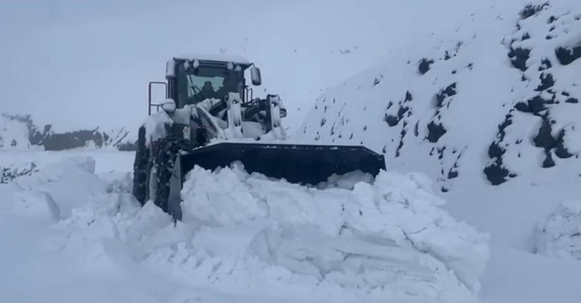 Şırnak’ta kar esareti: Beyaz örtü yarım metreyi geçti