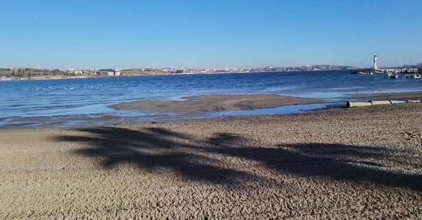 Tekirdağ’da deniz 20 metre çekildiTekirdağ’da deniz 20 metre çekildi