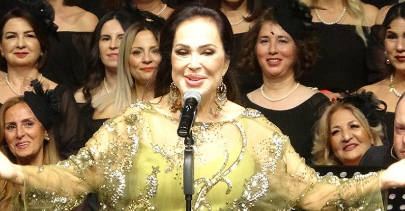 Türkan Şoray, ‘İyilik Korosu’ ile Mersin’de sanatseverlerle buluştu