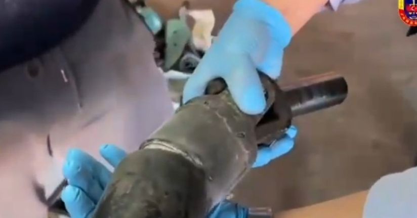 Antalya’da otomobilin şaftına gizlenmiş 17 kilogram metamfetamin ele geçirildi