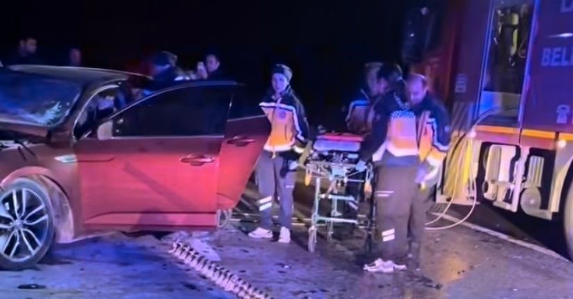 Çanakkale’de 2 otomobil çarpıştı: 5 ölü, 1 yaralı