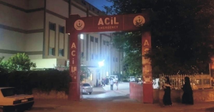 Tartıştığı karısını sokak ortasında bıçaklayarak öldürdü