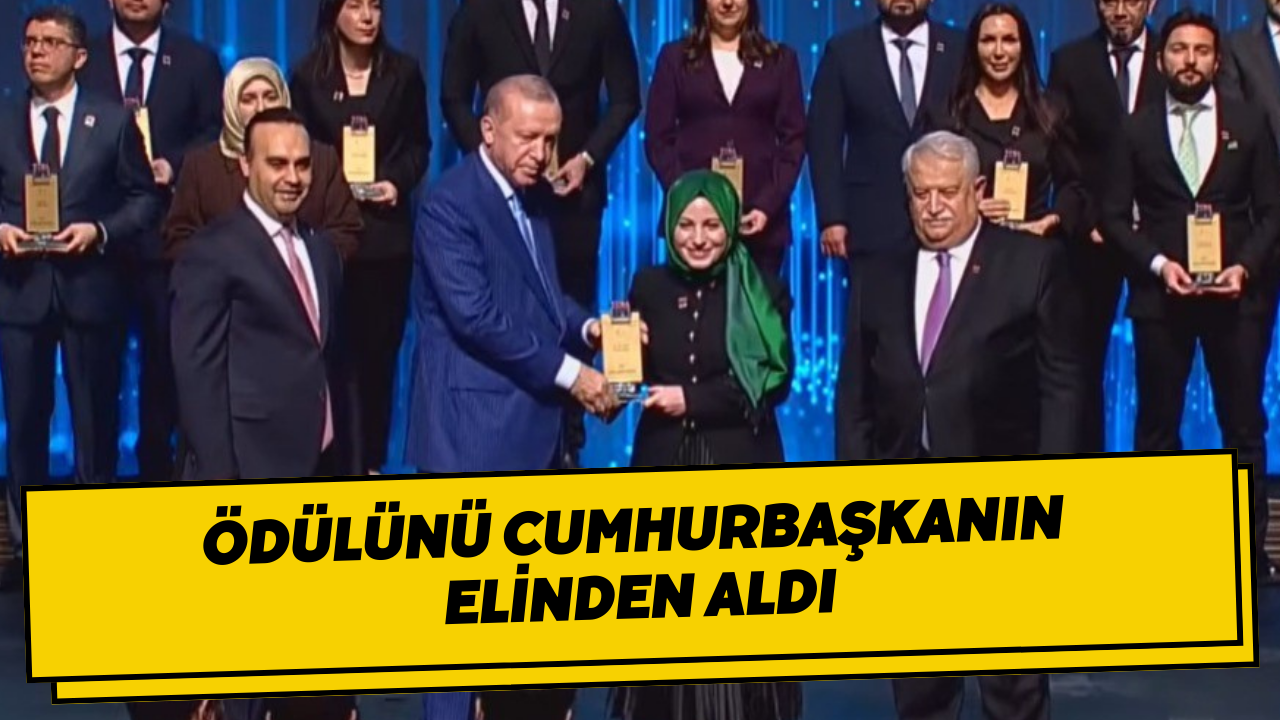 Ödülünü Cumhurbaşkanın Elinden Aldı