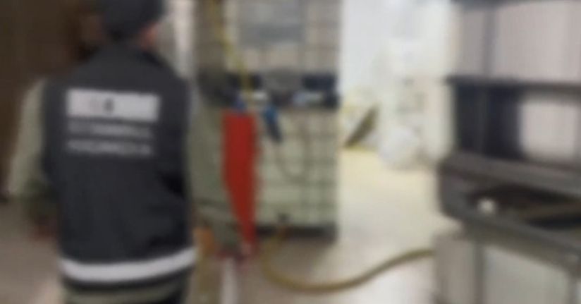 İstanbul ve Antalya'da 16 ton sahte alkol ele geçirildi; 5 gözaltı