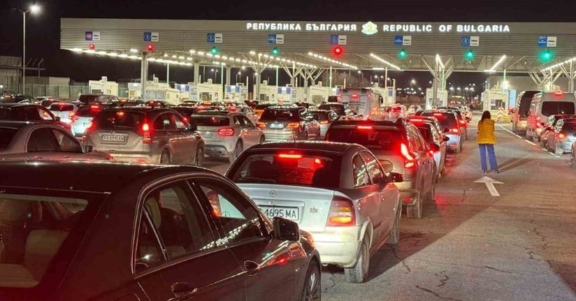 Yılbaşı alışverişini Edirne’de yapan Bulgaristan vatandaşları, dönüşte sınır kapılarında yoğunluk oluşturdu