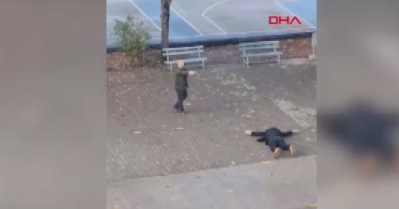 Kızına şantaj yapan kişiyi lise bahçesinde tabancayla rehin aldıKızına şantaj yapan kişiyi lise bahçesinde tabancayla rehin aldı