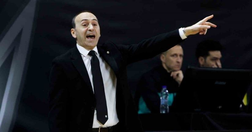 Galatasaray, başantrenör Yakup Sekizkök ile yollarını ayırdı