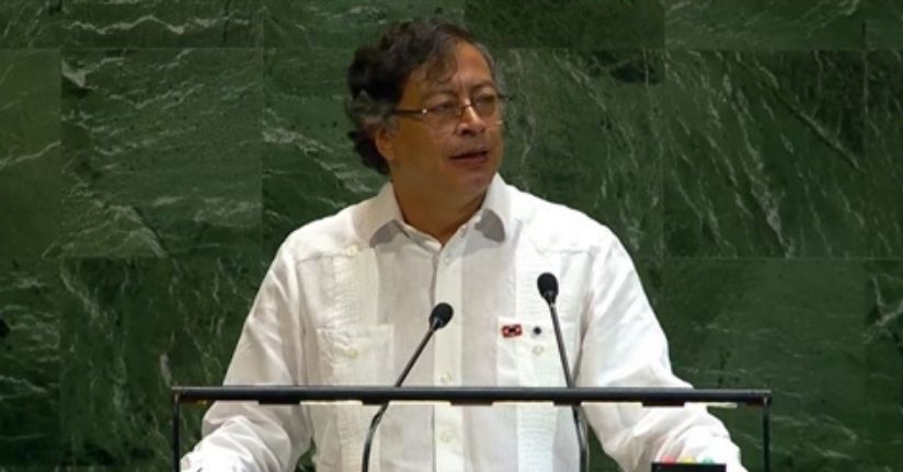 Kolombiya Cumhurbaşkanı Petro: Caracas'a füzelerle bombardıman yapılıyor