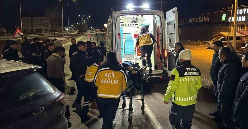 Tırla otomobilin çarpıştığı kazada yaralılardan biri hayatını kaybetti