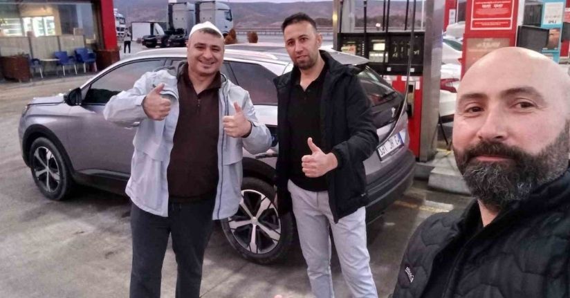 3 motosiklet tutkunu esnaf karayolu ile Umre’ye gidiyor