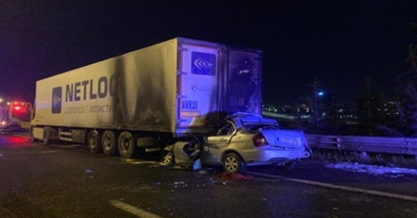 Ankara'da TIR'a arkadan çarpan otomobilin sürücüsü öldü