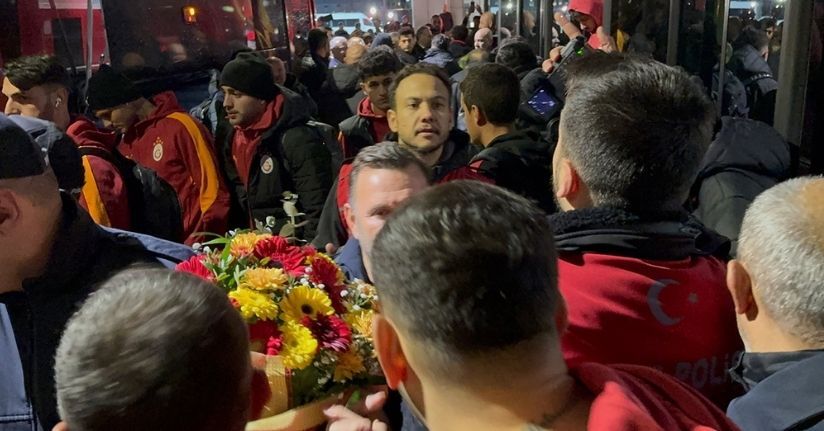 Galatasaray, Fethiye’de çiçeklerle karşılandı