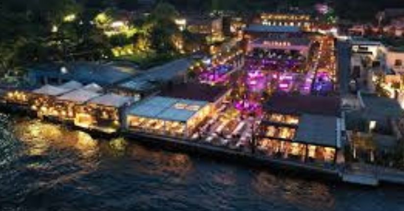 Beşiktaş’taki ünlü gece kulübünün kaçak bölümleri yıkılıyor