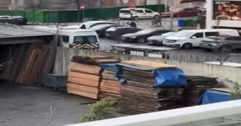 Kağıthane'de otomobile silahlı saldırı