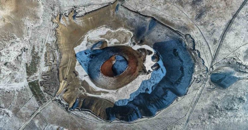 Karla kaplanan Meke Gölü ortaya çıkan manzarasıyla hayran bıraktı