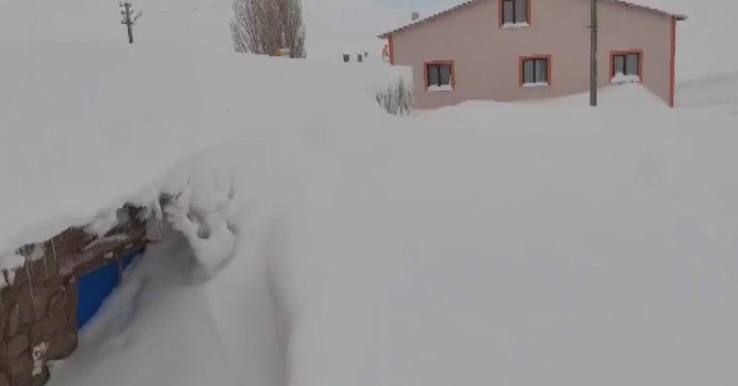 Ne Kamçatka, ne Alaska: Sivas’ta bina boyu kar yağdı